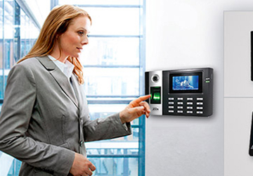 BIOMETRIC ATTENDANCE MACHINE